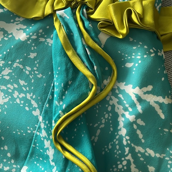 Beautiful Custom Made Halter Mini Dress. XS - Picture 6 of 8